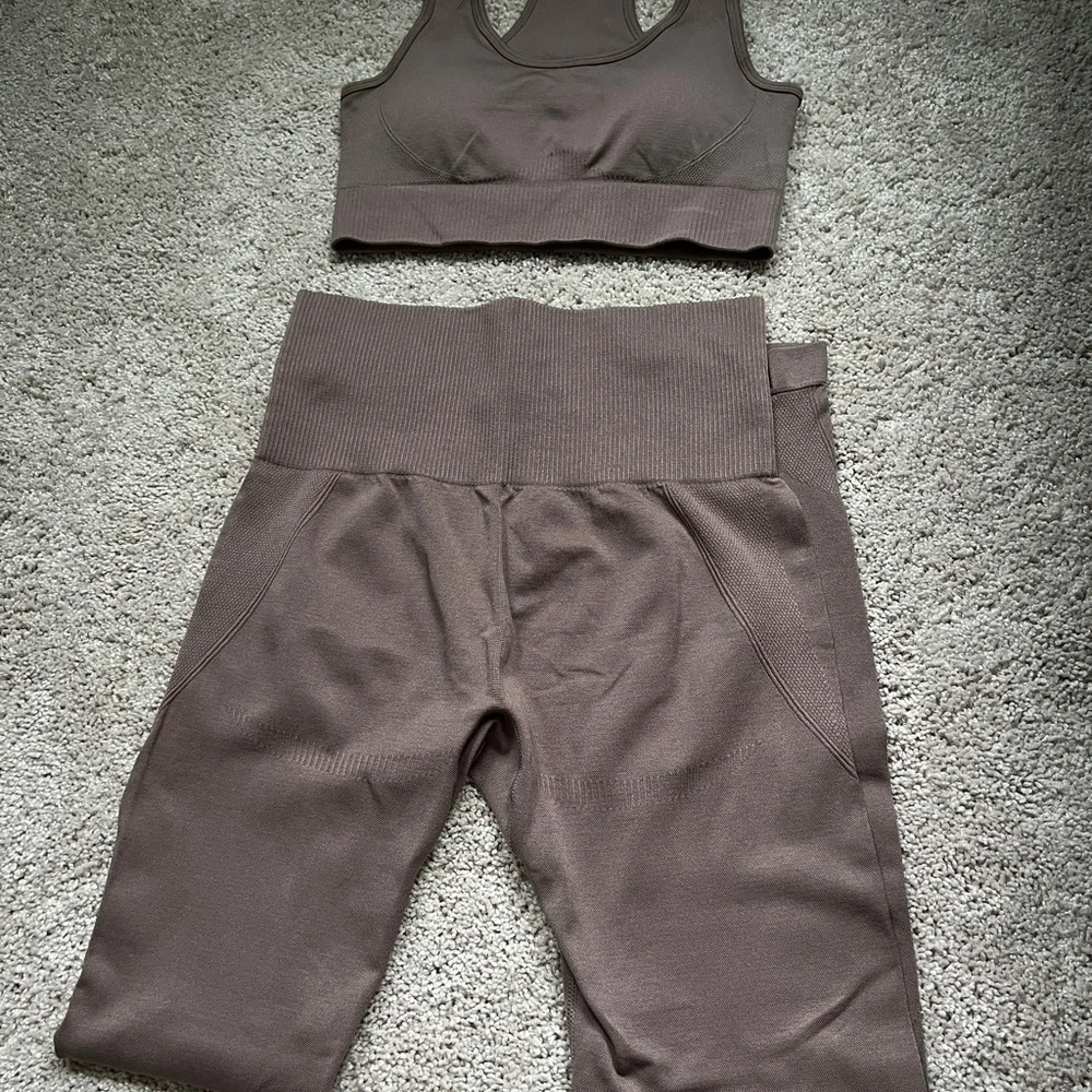 Workout set - Picture 2 of 2